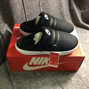 Nike Women's Burrow NWT Slippers Slip On Fleece Black White Size 8.0 DJ3131-001